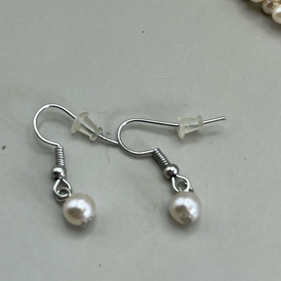 Classic Pearl Necklace and Earring Set - Picture 3 of 7